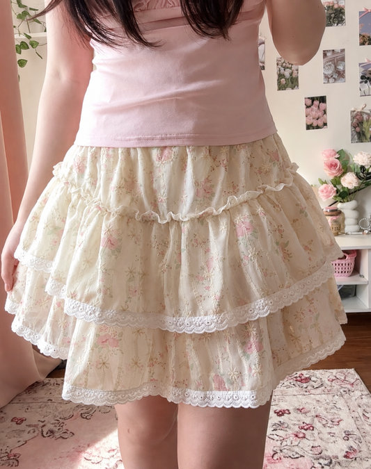 Milk petal skirt