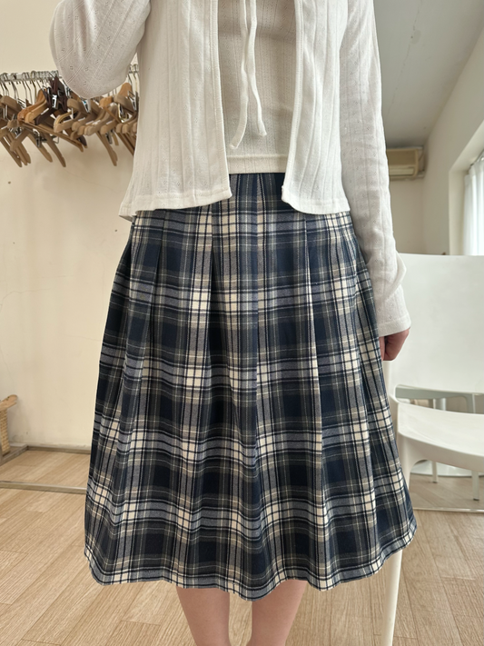 Plaid pleated midi skirt
