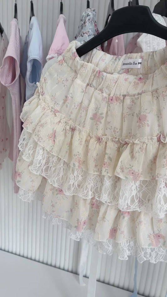 Milk petal skirt